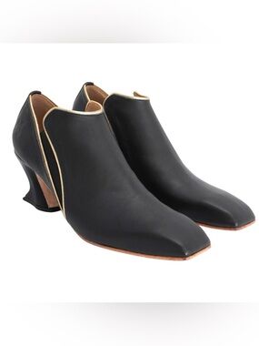 John Fleuvog Super Fine Prestige Slip-on Heel size 8.5 black leather